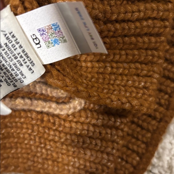 UGG - Picture 6 of 7